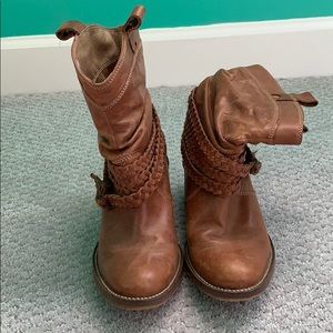 Brown cowgirl boots